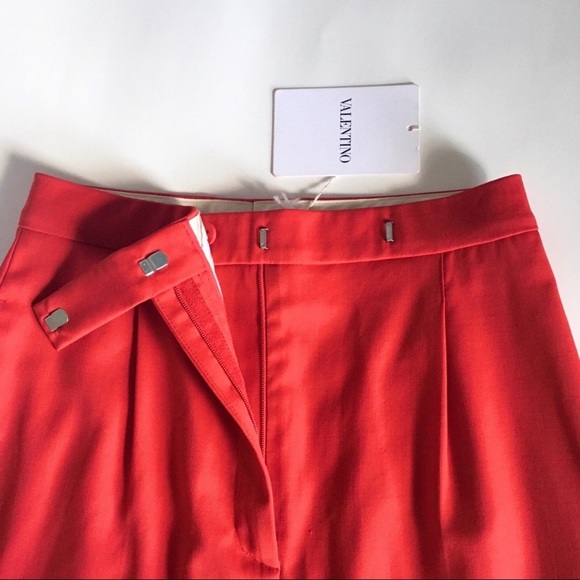 SOLD. NWT Valentino Wool Super High Waisted Red Pants - Picture 4 of 6